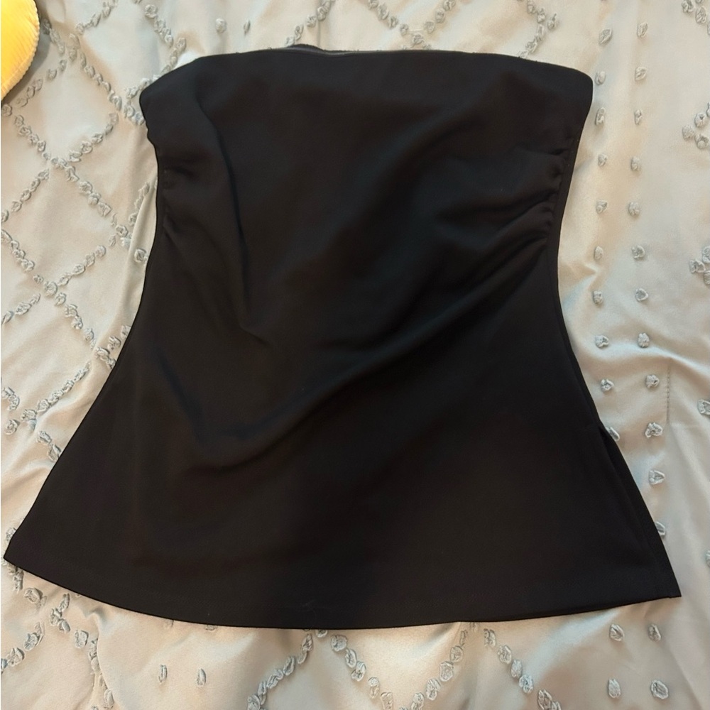 Chic Black Strapless Blouse